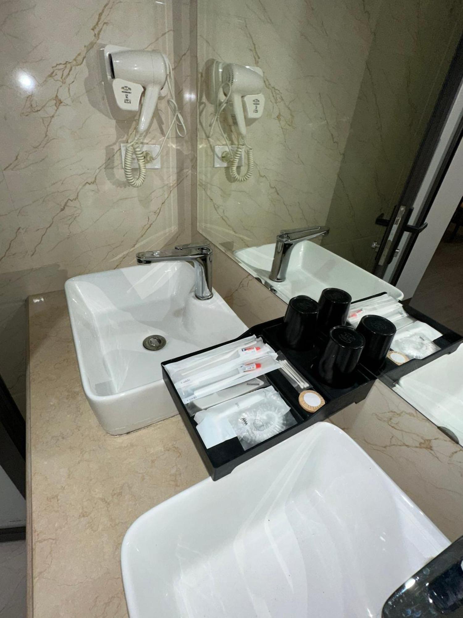 Vĩnh Khang Hạ Long Hotel Ngoại thất bức ảnh