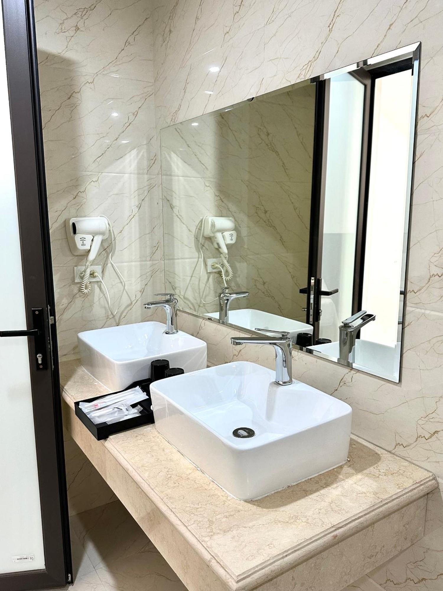 Vĩnh Khang Hạ Long Hotel Ngoại thất bức ảnh